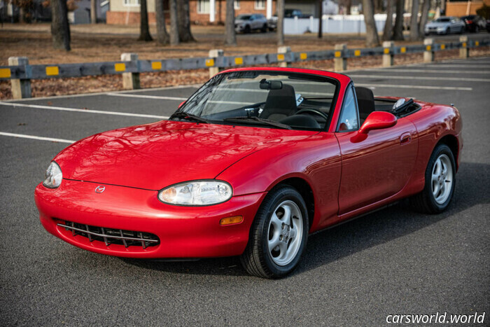 Hagerty selecciona 11 coches para comprar ahora, y tu bolsillo podría agradecértelo más tarde | Carscoops